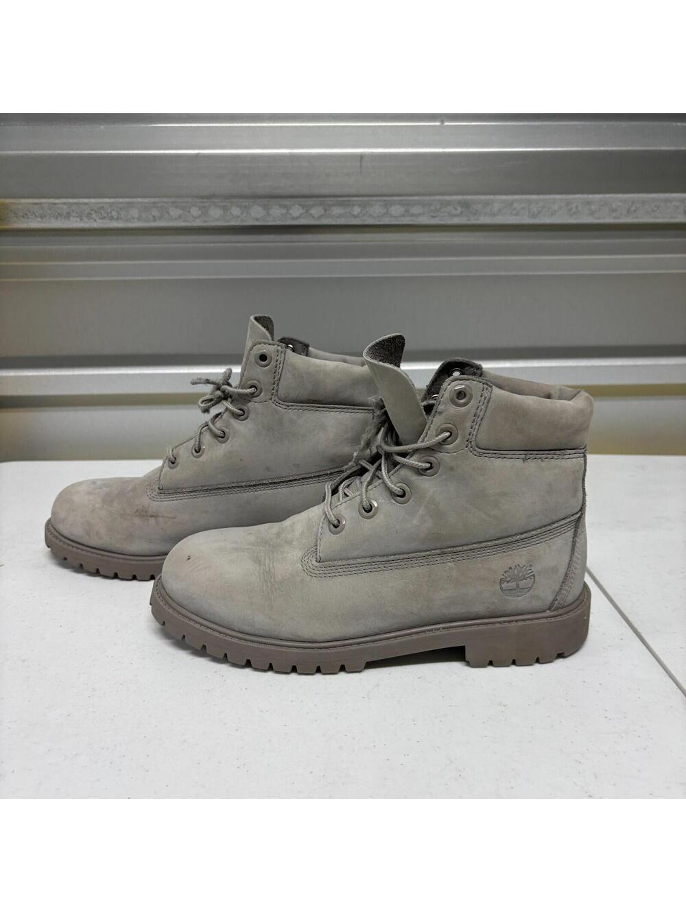 Timberland Gray Nubuck Waterproof Boots Boys Size 7 200G Insulated